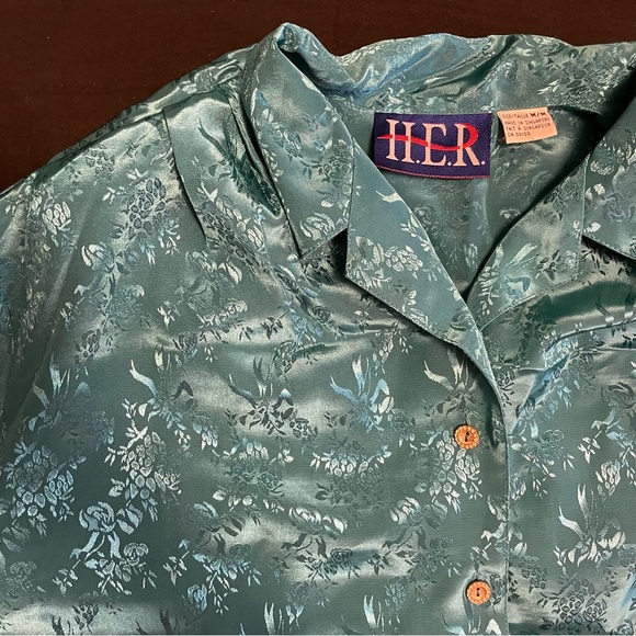 H.E.R. green Floral Print Button Up Long Sleeve Blouse - Picture 3 of 6